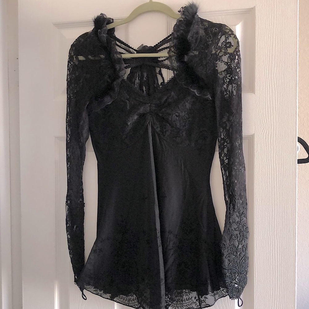 Vintage top with lace, faux fur and beautiful details at back
